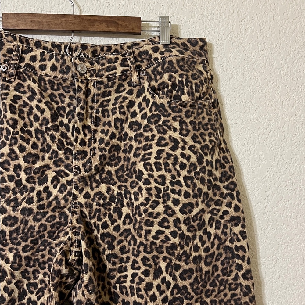 American Eagle Leopard Print Jort Denim Jean Shorts Women’s 14 - Picture 3 of 6